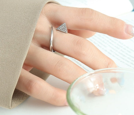 Nina Geometric Zirconia Ring